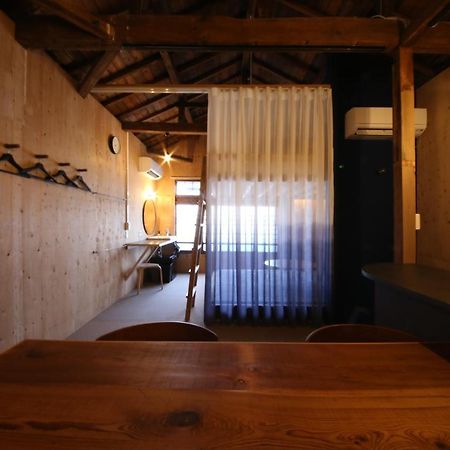 まちの別邸 緝 Shu Hostel Kochi  Exterior foto